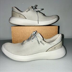 Kizik Madrid Eco Knit Light Gray Sneakers Women’s Size 8